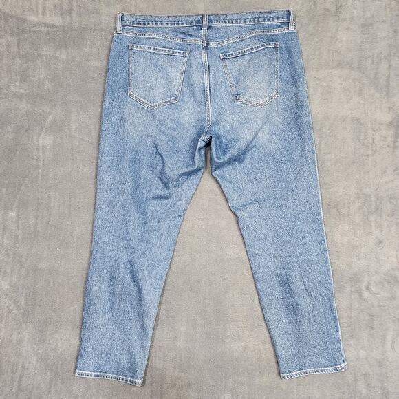 Old Navy Jeans Mid Rise Boyfriend Jeans Size 14 Relaxed - Picture 3 of 10